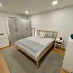 شقة 2-bedroom With Pool, Walk To & Town إيريسييرا