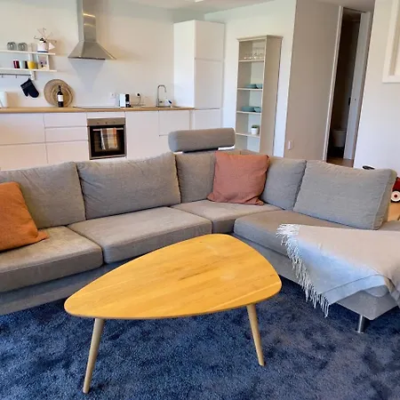 شقة 2-bedroom With Pool, Walk To & Town *