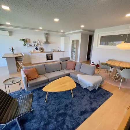 2-bedroom With Pool, Walk To & Town * إيريسييرا